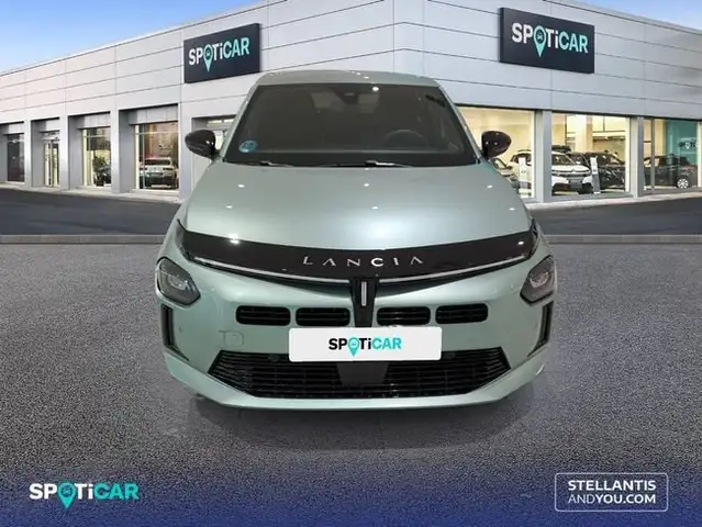Lancia Ypsilon view 2