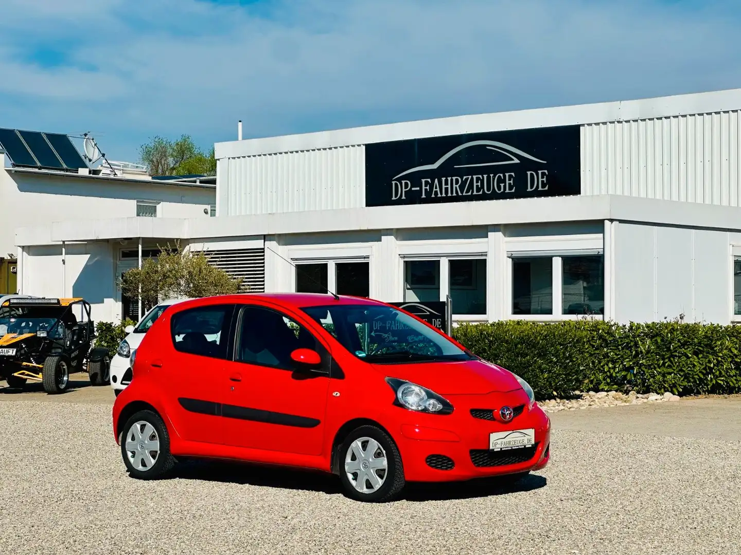 Toyota Aygo Cool Klima nur 44 Tkm Garantie Scheckheft Roşu - 1