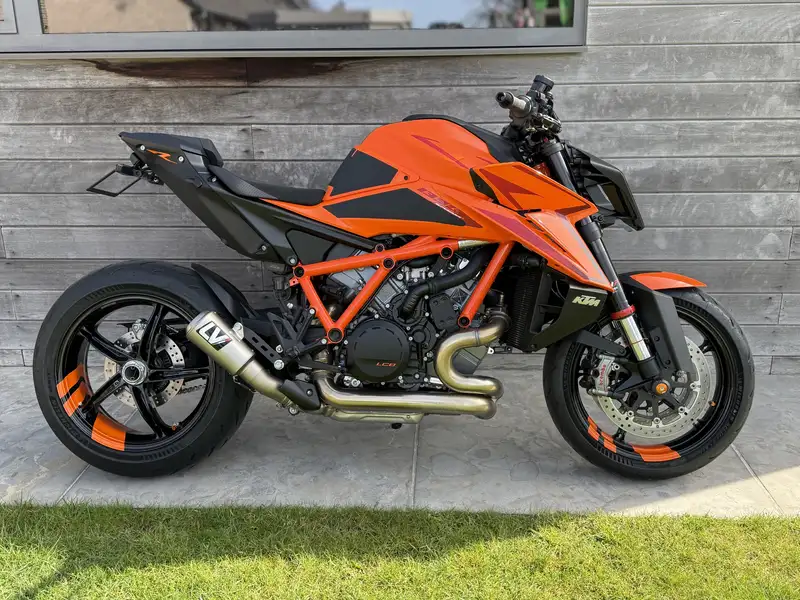 KTM 1390 Super Duke R - foto 5