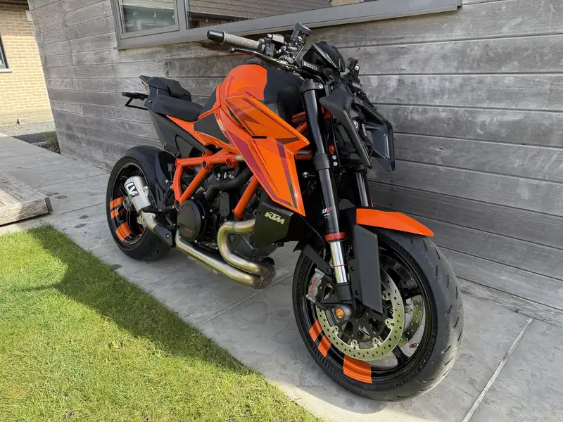 KTM 1390 Super Duke R - foto 7