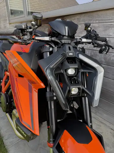 KTM 1390 Super Duke R - foto 3