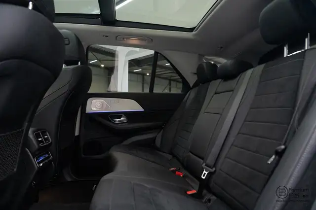 Mercedes-Benz Gle view 19