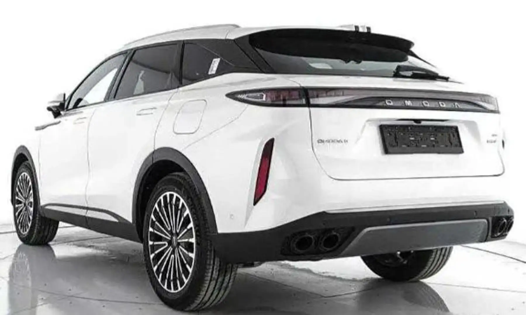 Omoda 9 PHEV 1.5TGDI + 3 MOTORI ELETTRICI + 4X4 Білий - 2