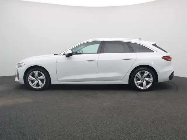Audi A5 view 4