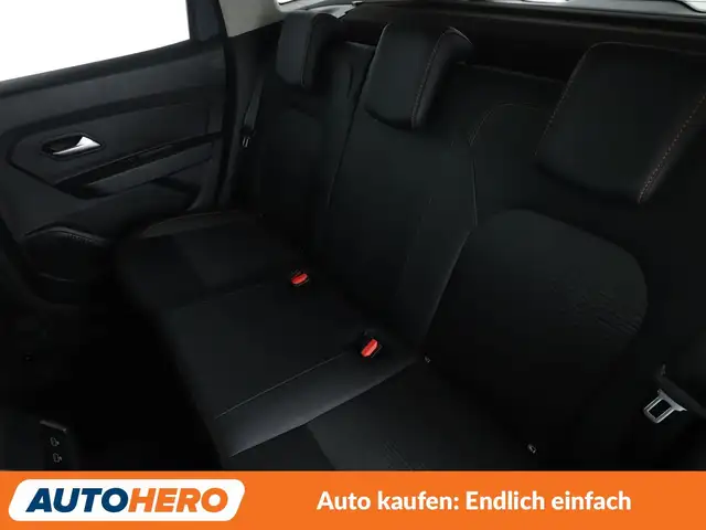 Dacia Duster view 14