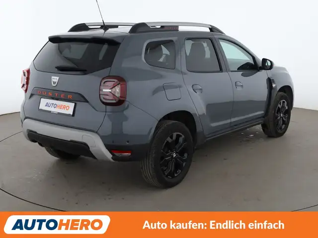 Dacia Duster view 6