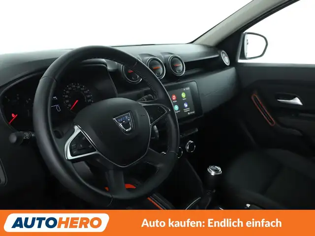 Dacia Duster view 11