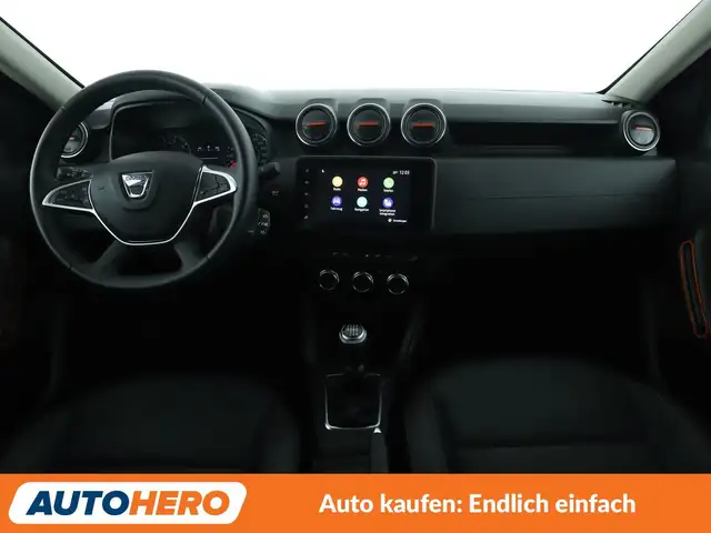 Dacia Duster view 12