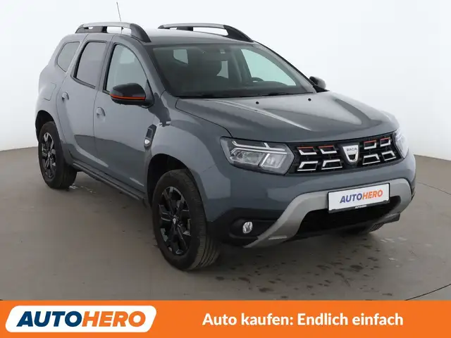 Dacia Duster view 8