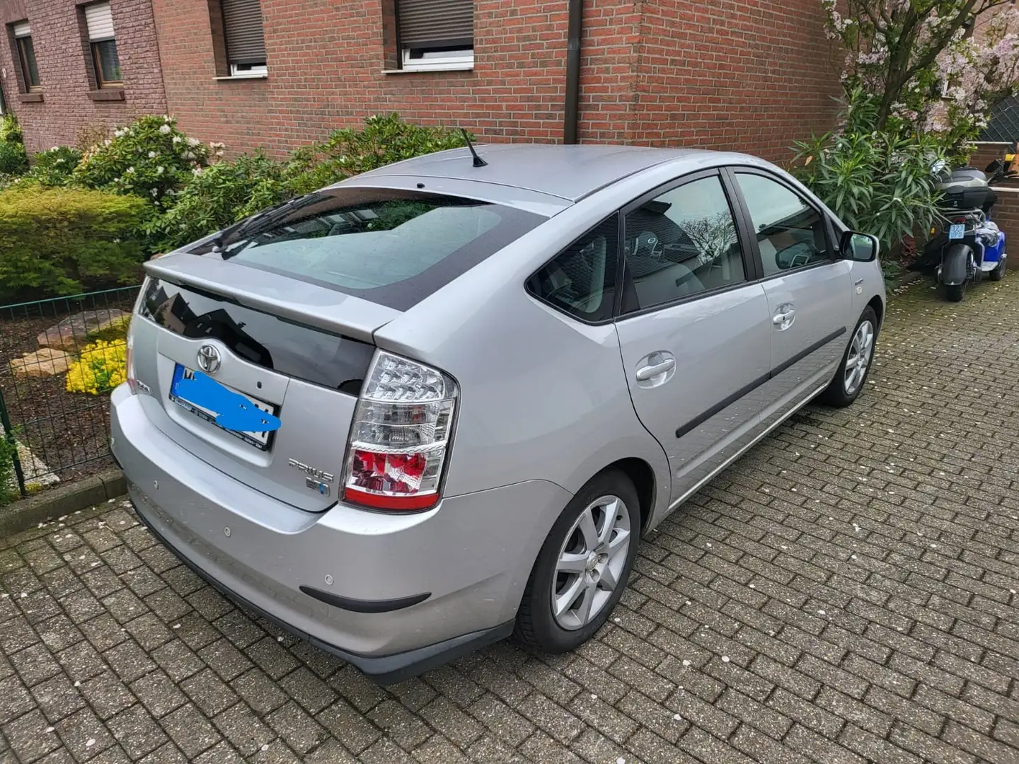 Toyota Prius Prius (Hybrid) Silber - 2
