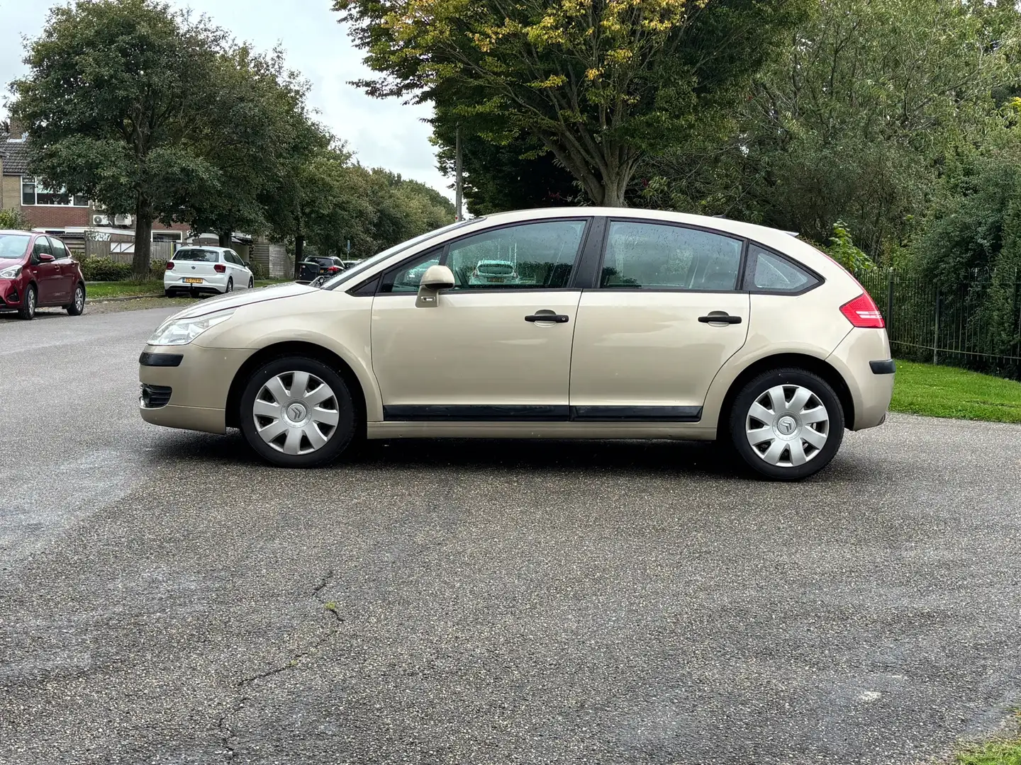 Citroen C4 1.6-16V Ligne Prestige | Airco + Cruise | Beige - 2
