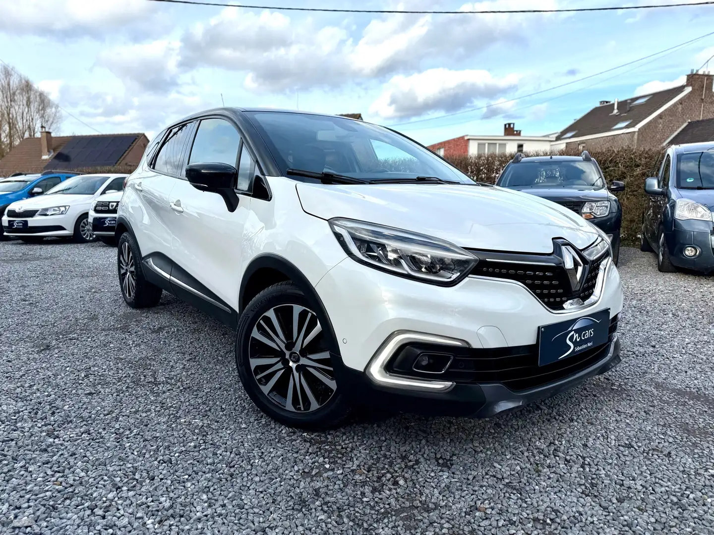 Renault Captur 1.2 TCe Energy Initiale Paris EDC Zwart - 1