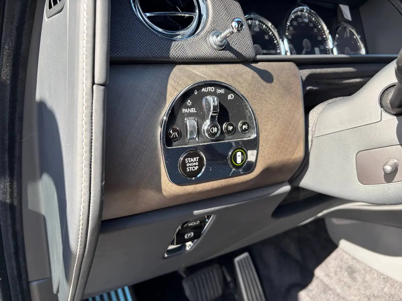 Rolls-Royce Cullinan снимка Rolls-Royce Cullinan