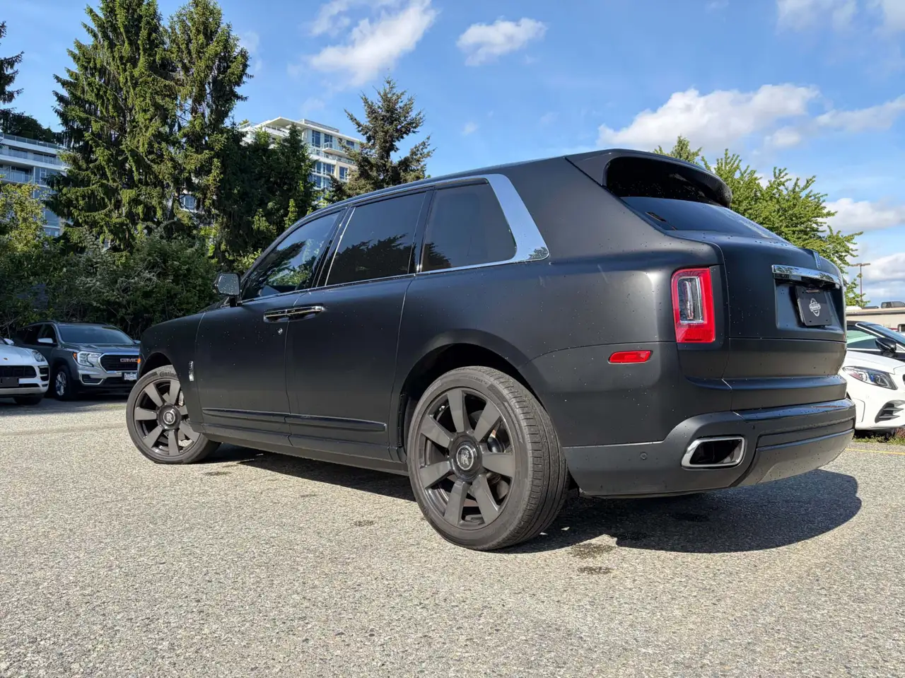 Rolls-Royce Cullinan снимка Rolls-Royce Cullinan