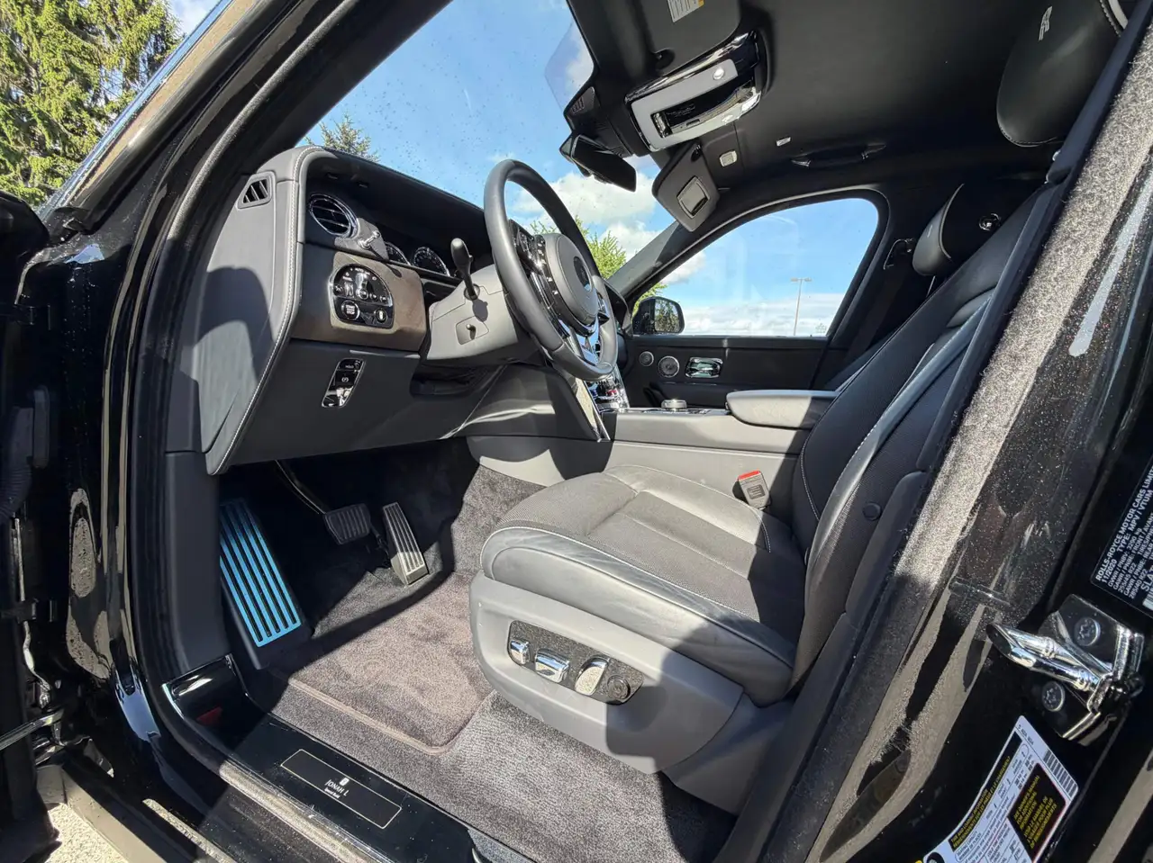 Rolls-Royce Cullinan снимка Rolls-Royce Cullinan