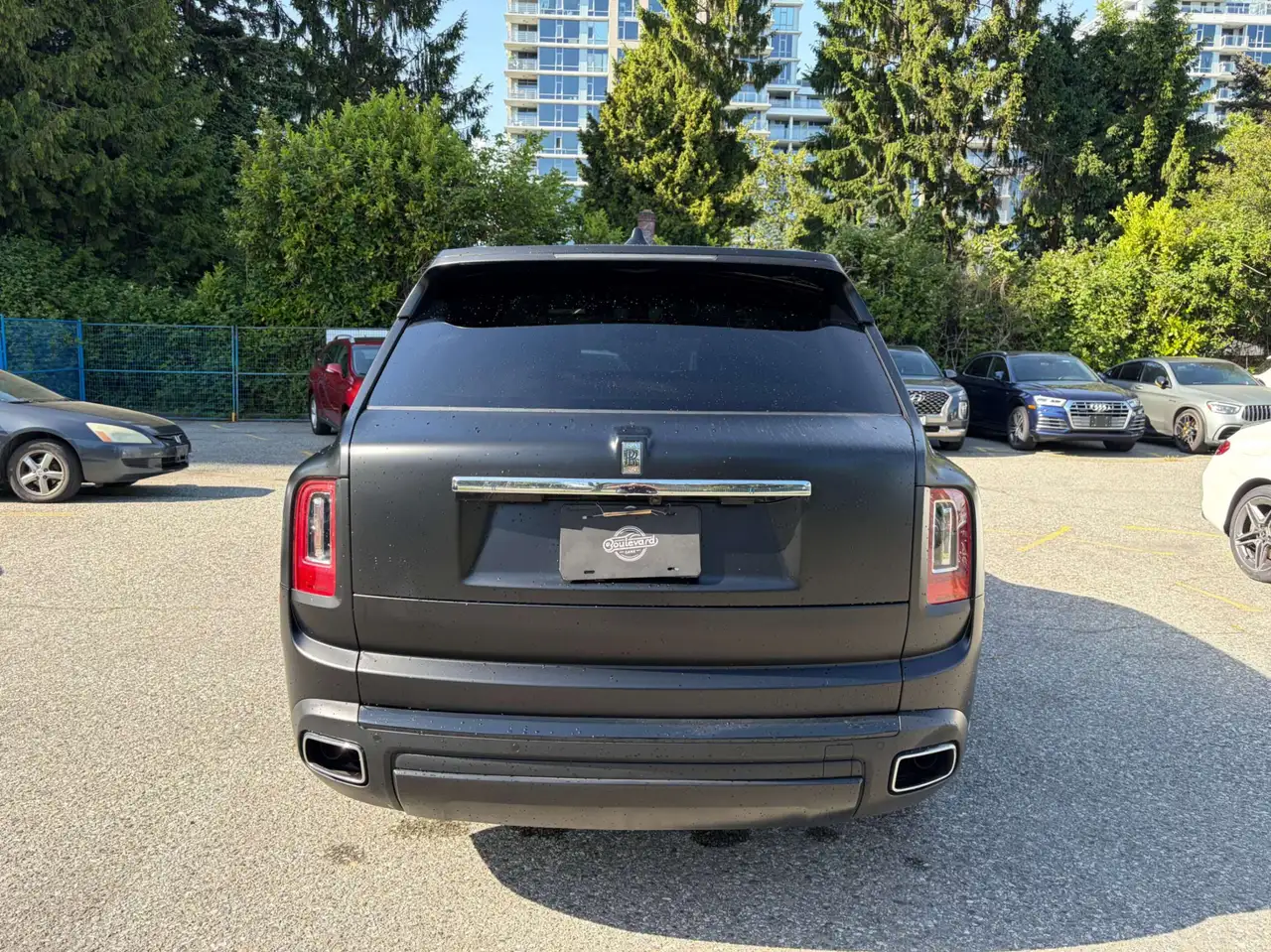 Rolls-Royce Cullinan снимка Rolls-Royce Cullinan