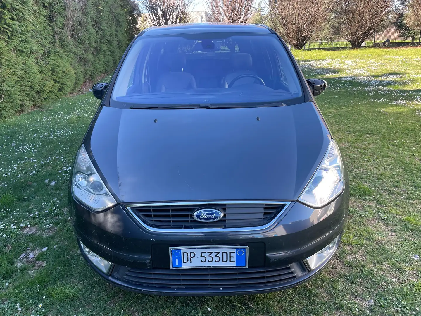 Ford Galaxy 2.0 tdci Ghia 6tronic dpf Blau - 1