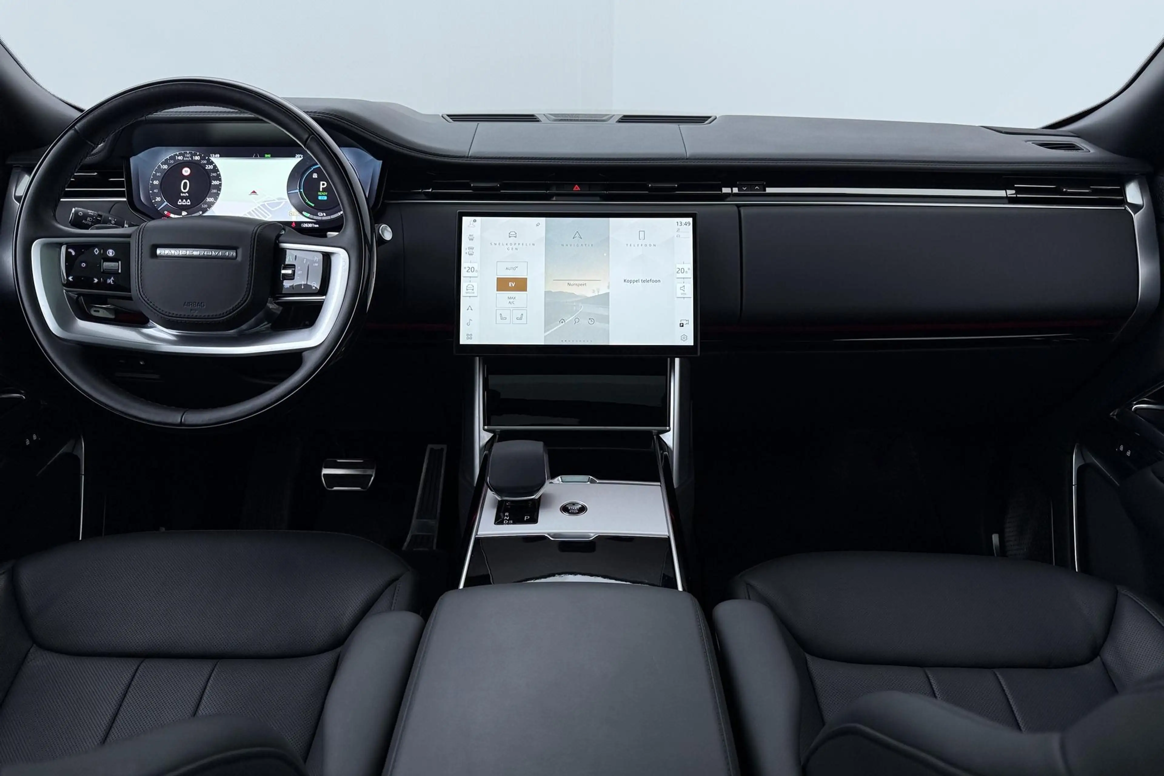 Land Rover Range Rover 3.0 P550e Autobiography | Rear Seat Entertainment — photo 4