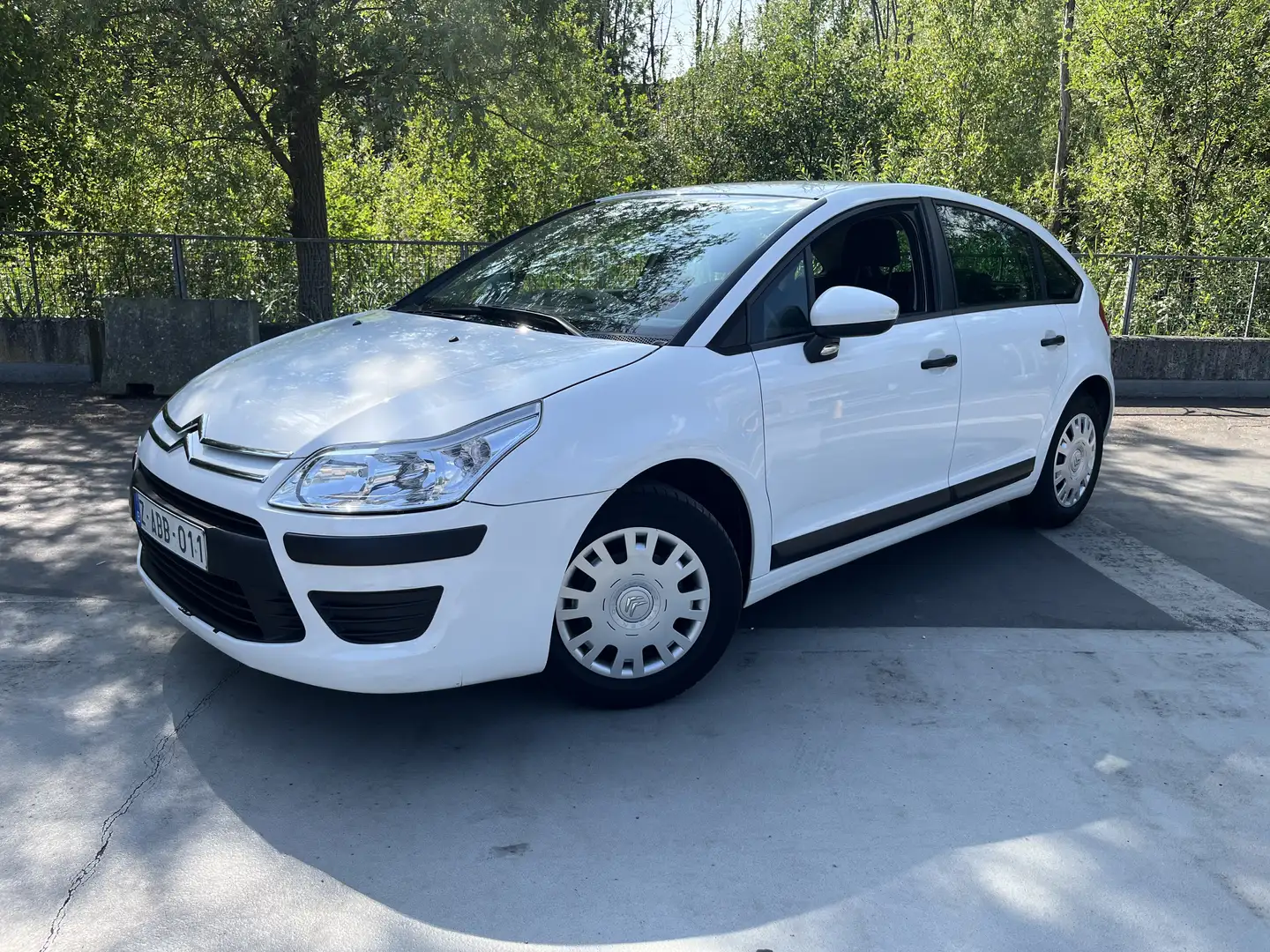 Citroen C4 1.4i Tentation 76.000km prête a imatricule - 1