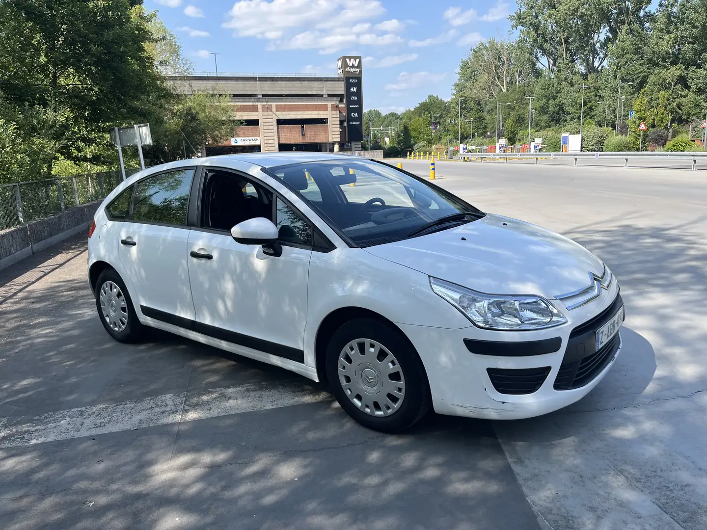 Citroen C4 1.4i Tentation 76.000km prête a imatricule - 2