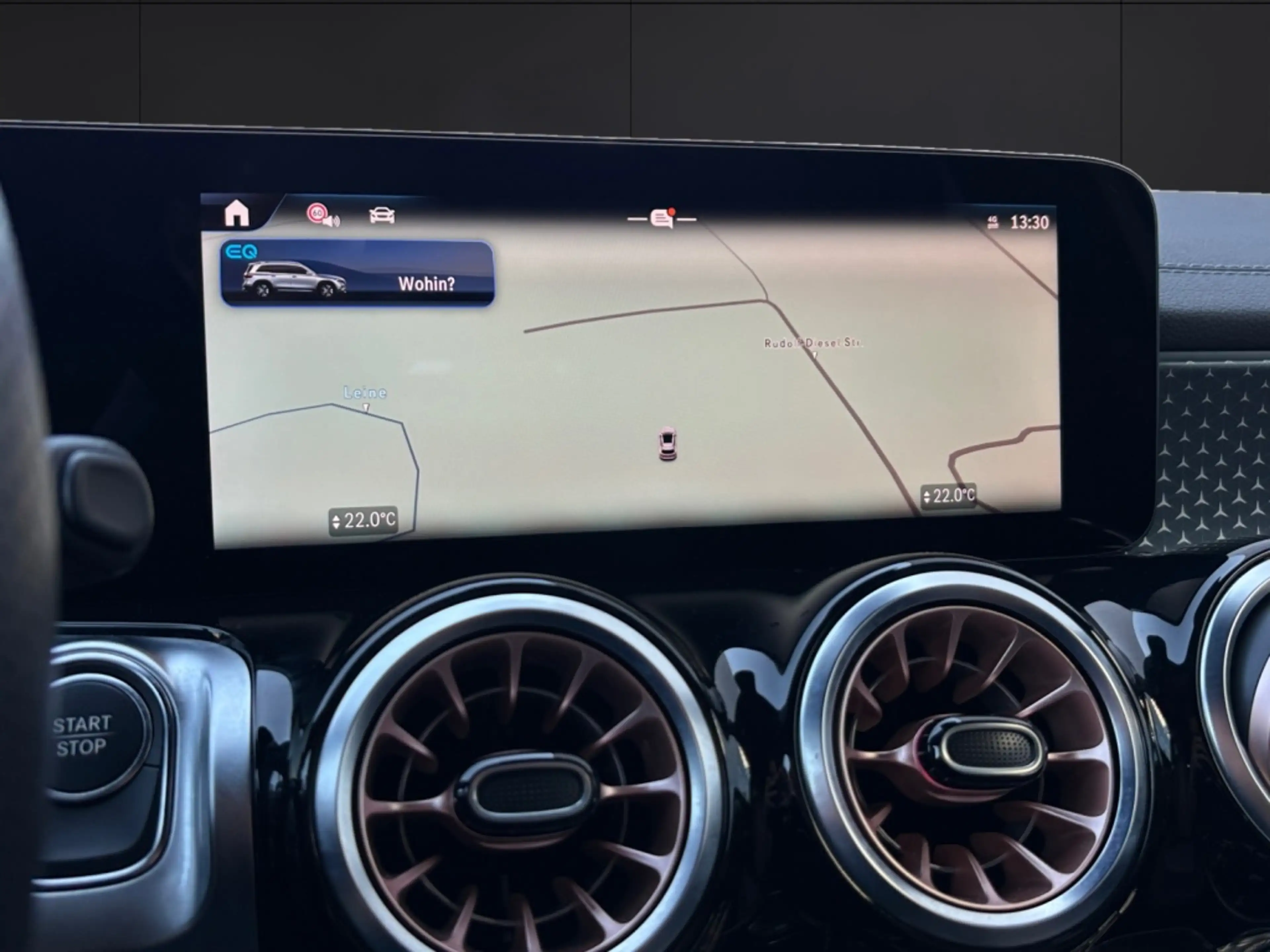 Mercedes-Benz EQB 250 + Night*Electric Art*LED*Distronic*AHK* — photo 11