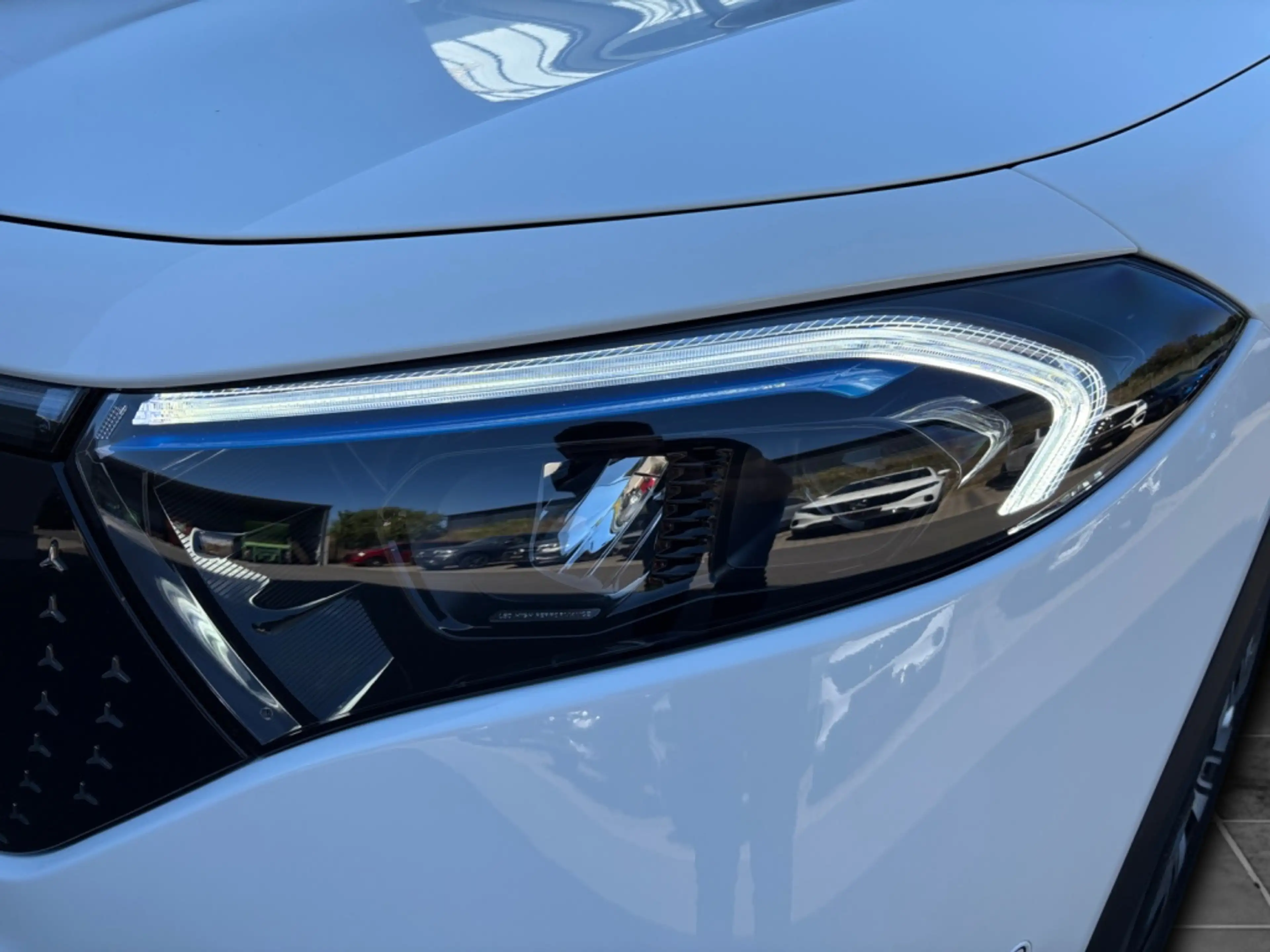 Mercedes-Benz EQB 250 + Night*Electric Art*LED*Distronic*AHK* — photo 19