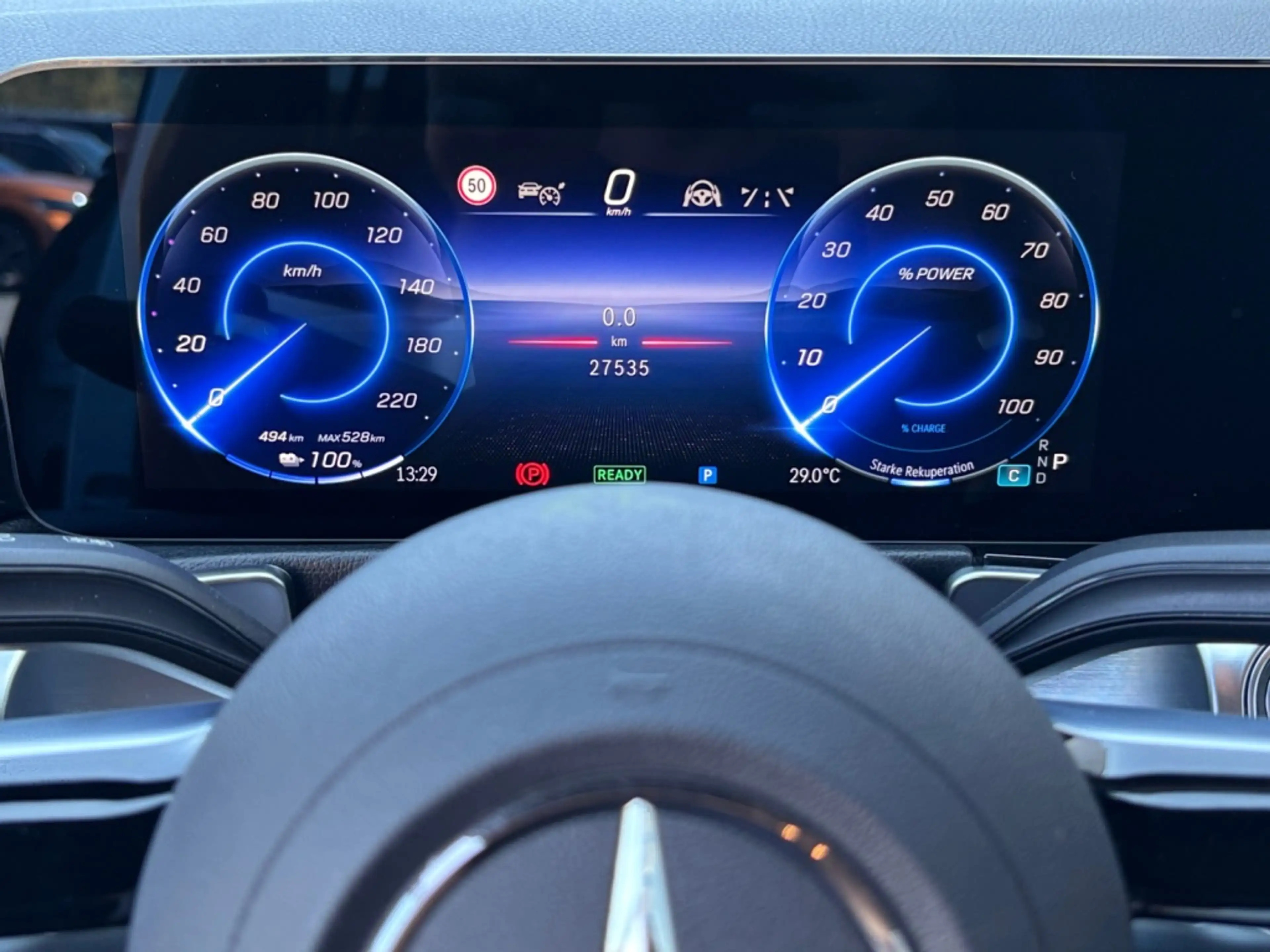 Mercedes-Benz EQB 250 + Night*Electric Art*LED*Distronic*AHK* — photo 8