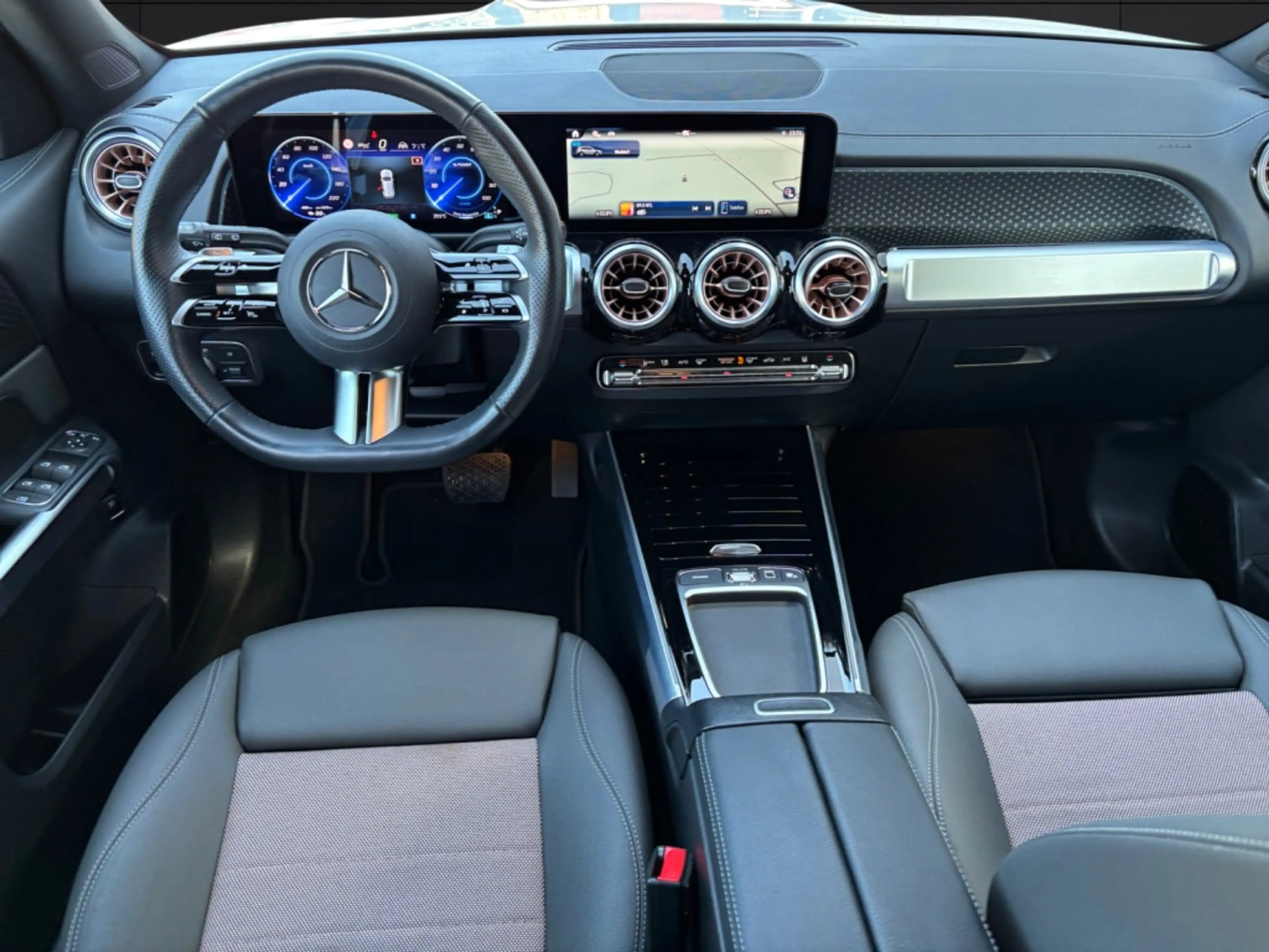 Mercedes-Benz EQB 250 + Night*Electric Art*LED*Distronic*AHK* — photo 13