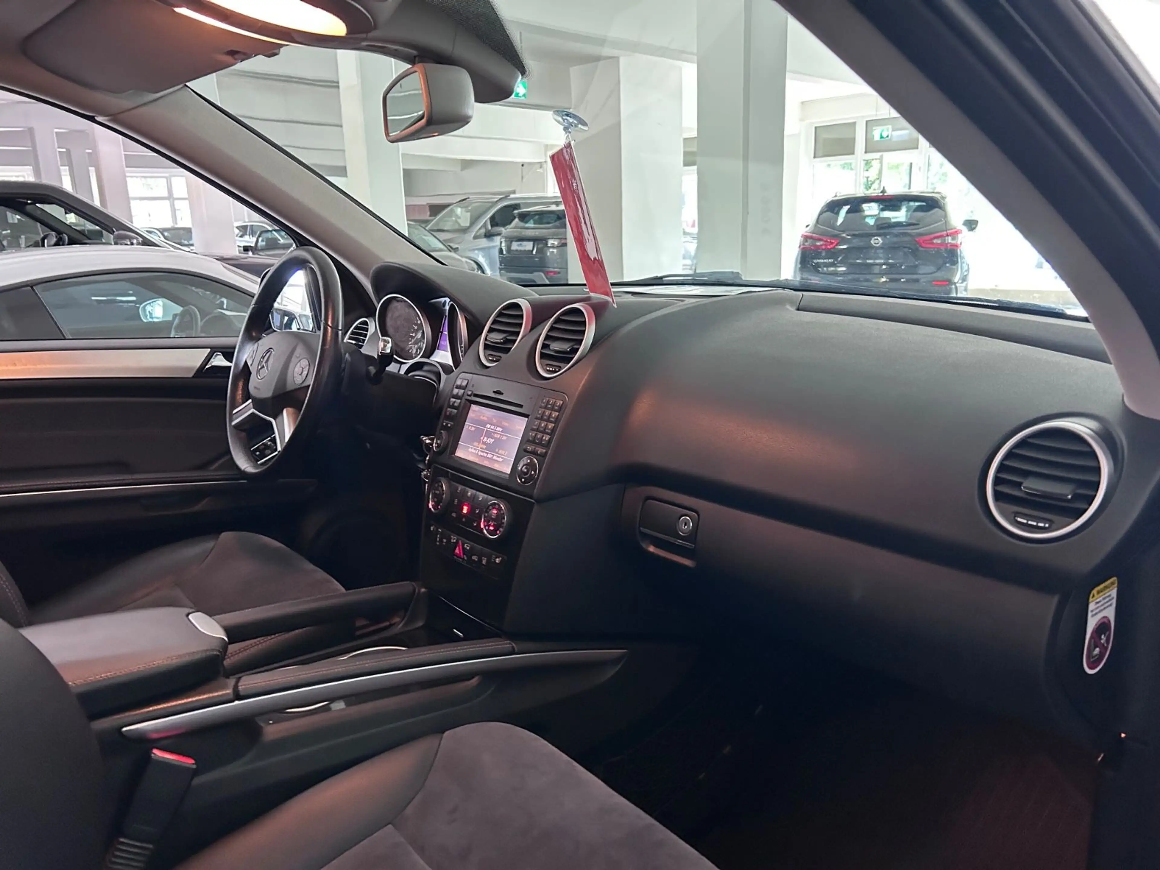 Mercedes-Benz ML 320 CDI 4Matic — photo 7
