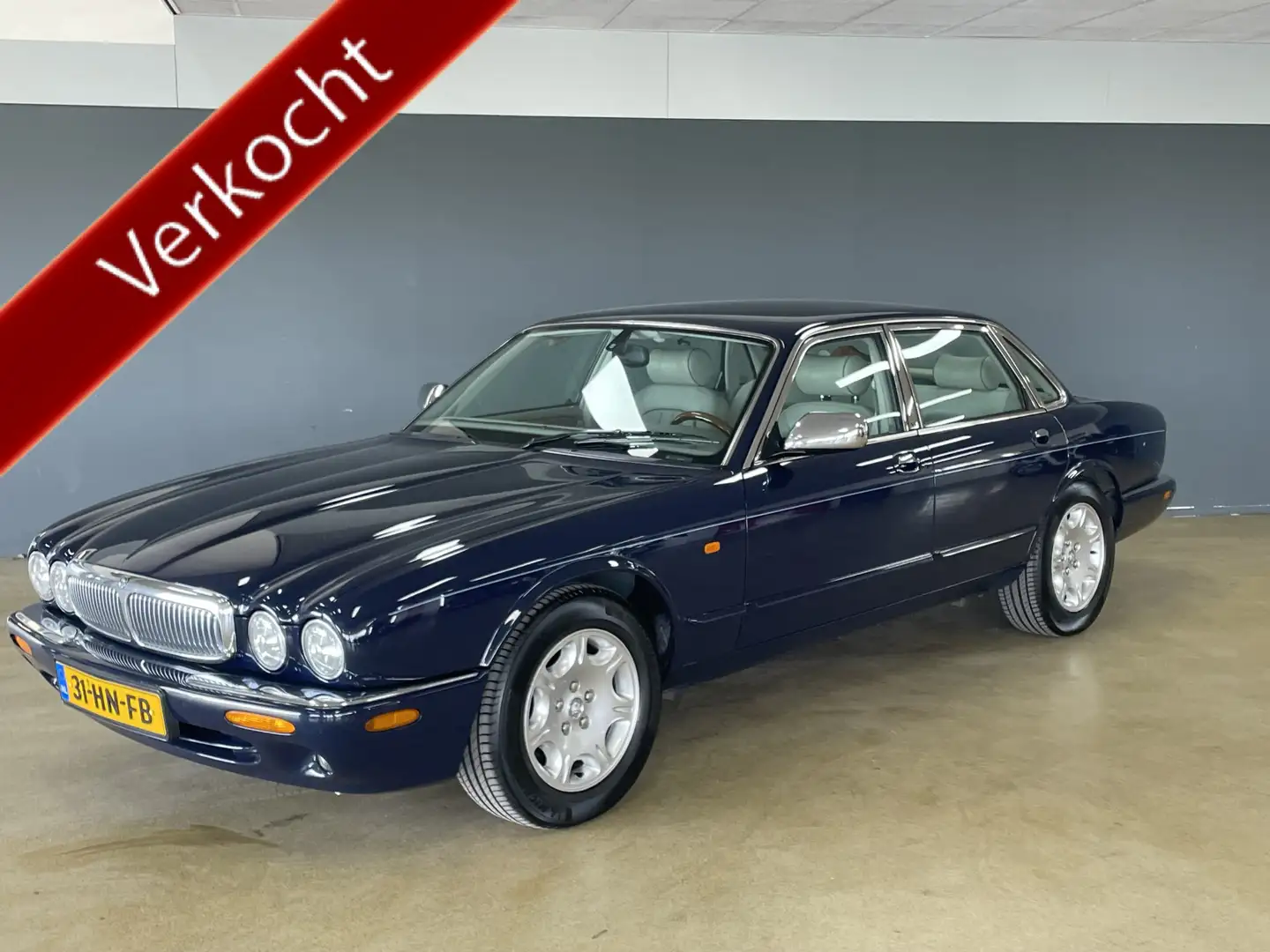 Jaguar Sovereign 4.0 V8 Blauw - 1