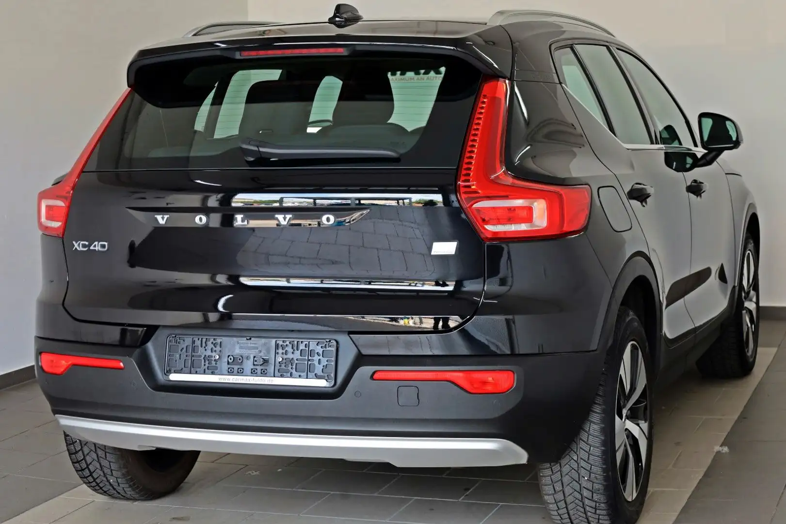 Volvo XC40 Inscription Navi,LED,DAB,Kamera,ACC,AHK Schwarz - 2