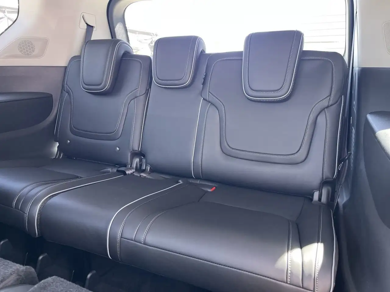 Infiniti QX80 снимка Infiniti QX80