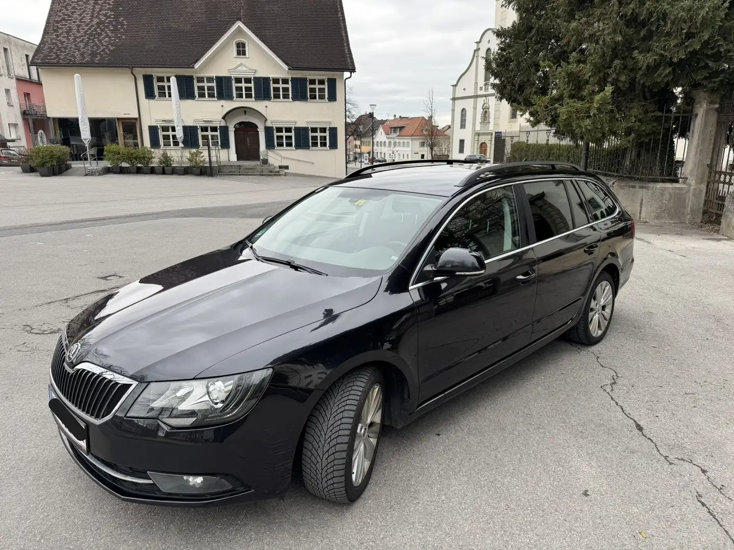 Skoda Superb Raumwunder optional mit Dach-Skiträger Чорний - 2