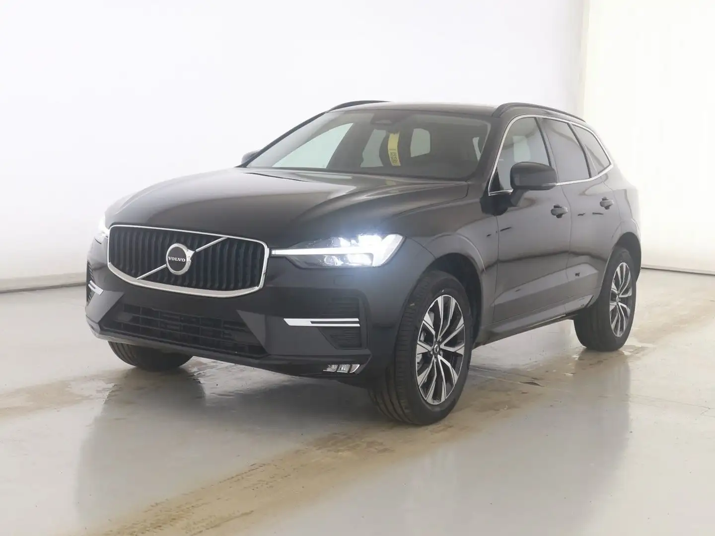 Volvo XC60 B5 Core AWD Schwarz - 1