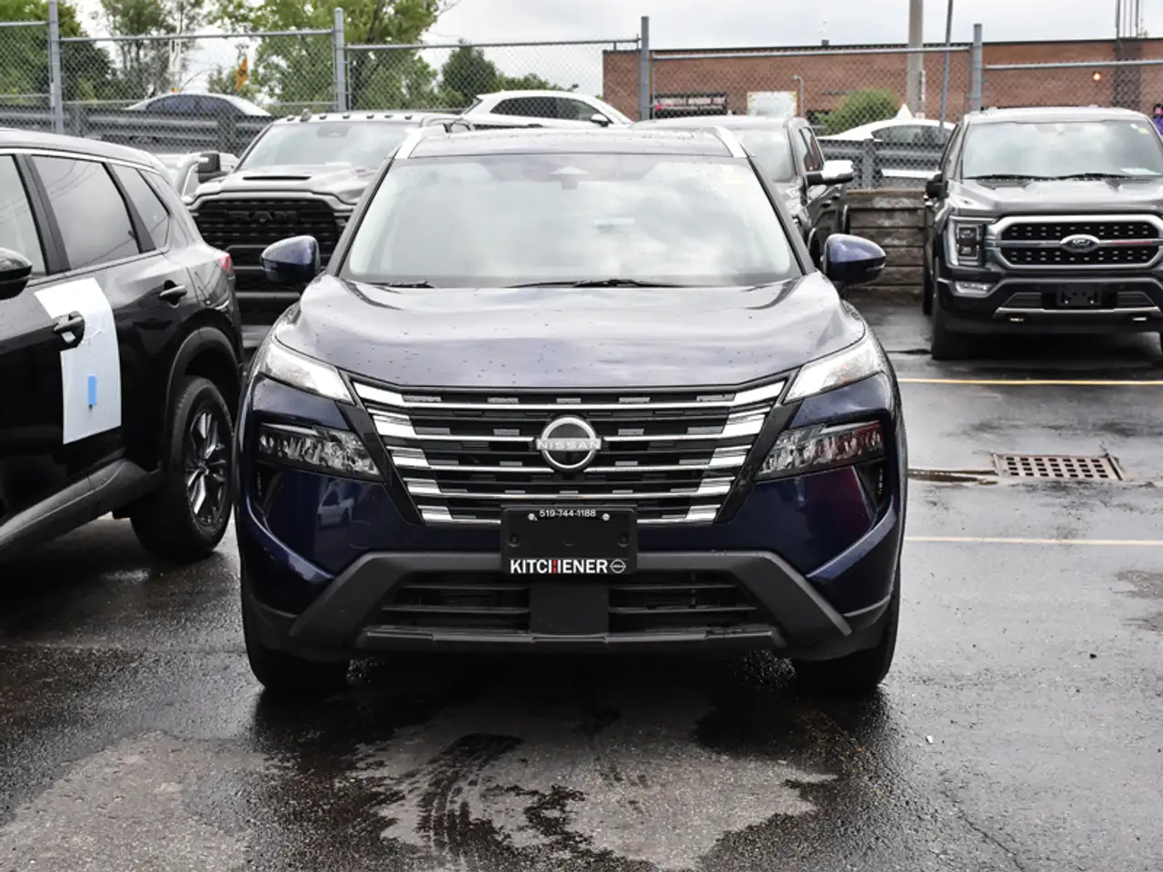 Nissan Rogue снимка Nissan Rogue