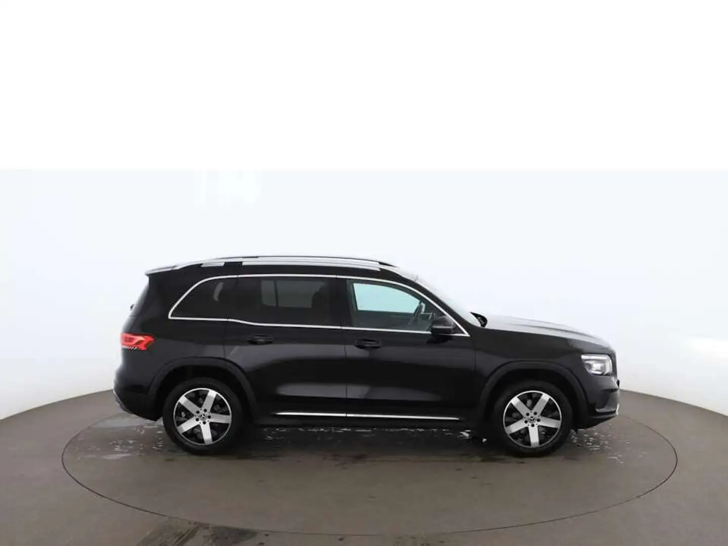 Mercedes-Benz GLB 180 d Progressive Aut LED NAVI LEDER R-CAM Fekete - 2