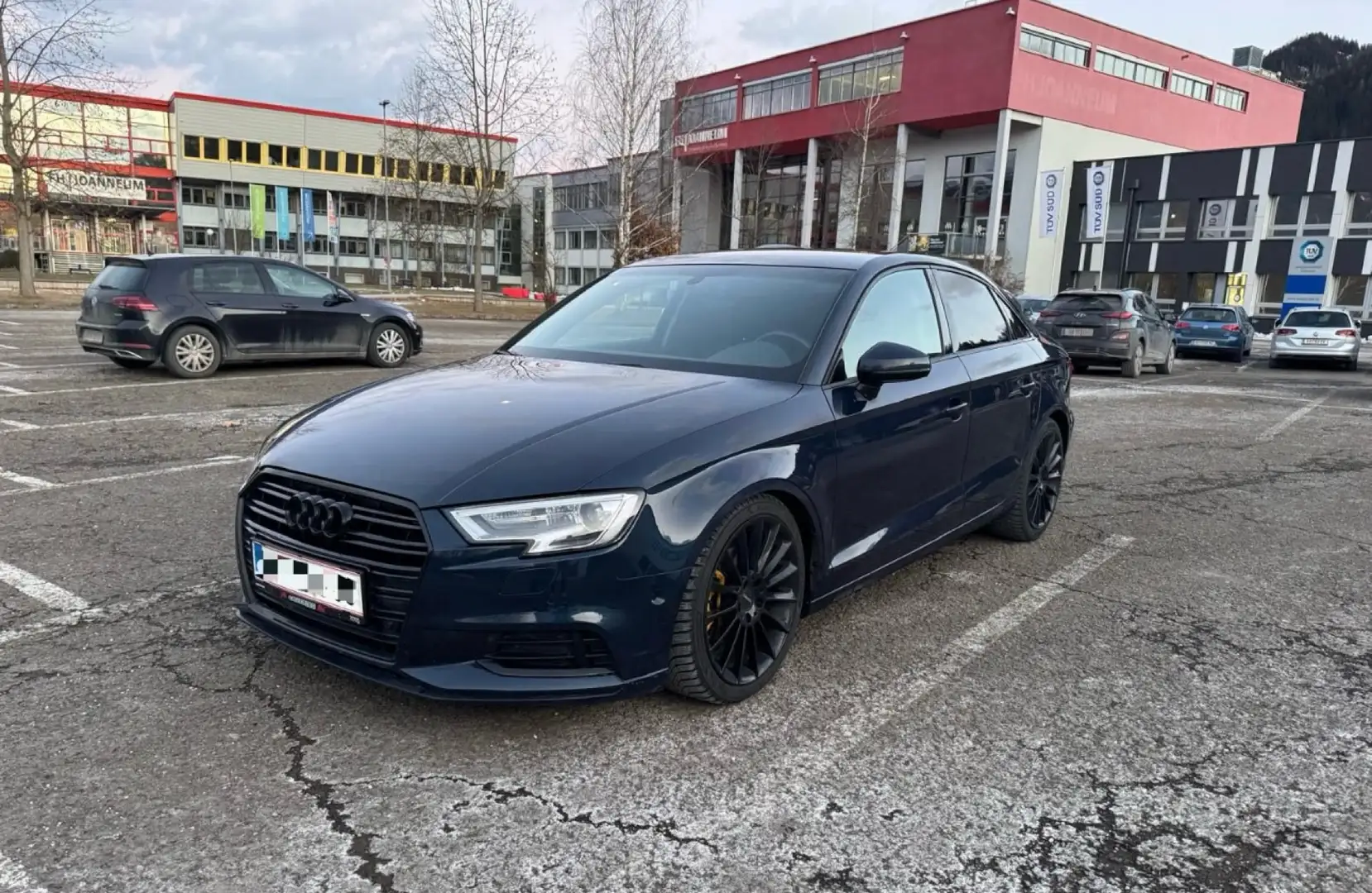Audi A3 Limousine, Black Edition, Vollledersitze, Massage - 1