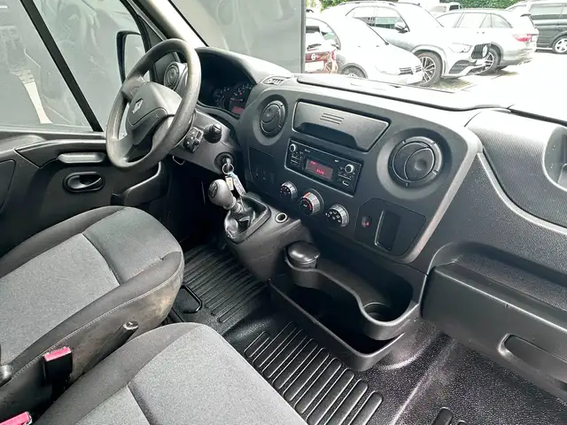 Renault Master view 5