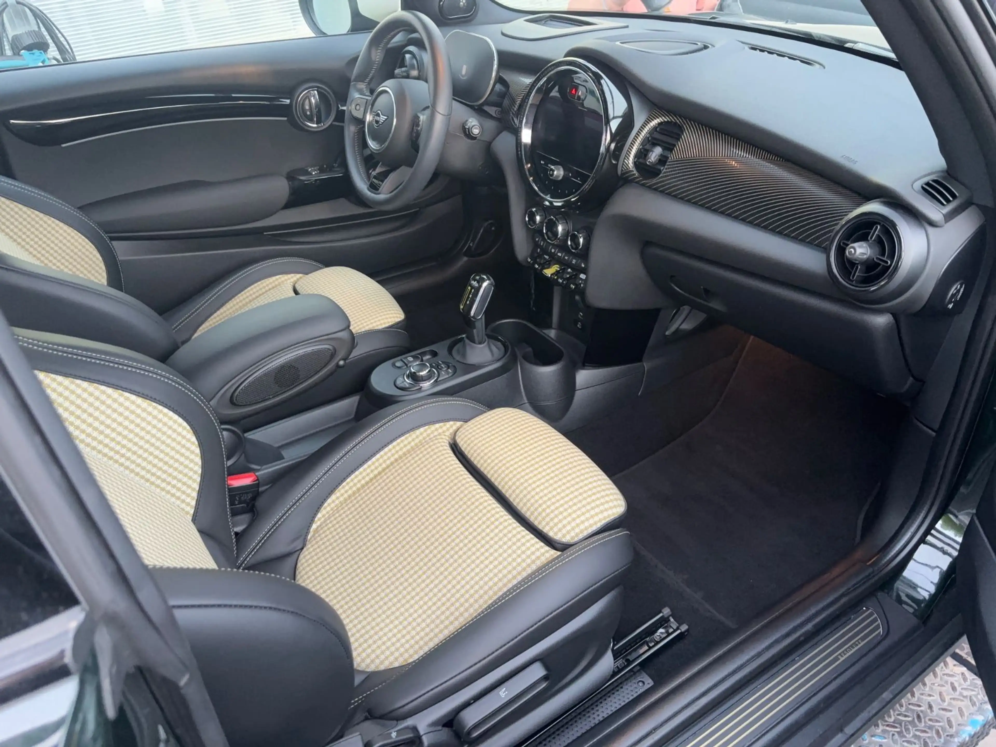 MINI Cooper SE Resolute Pano HUD KAM LKHZ H/K 1.Hd 17 — photo 13