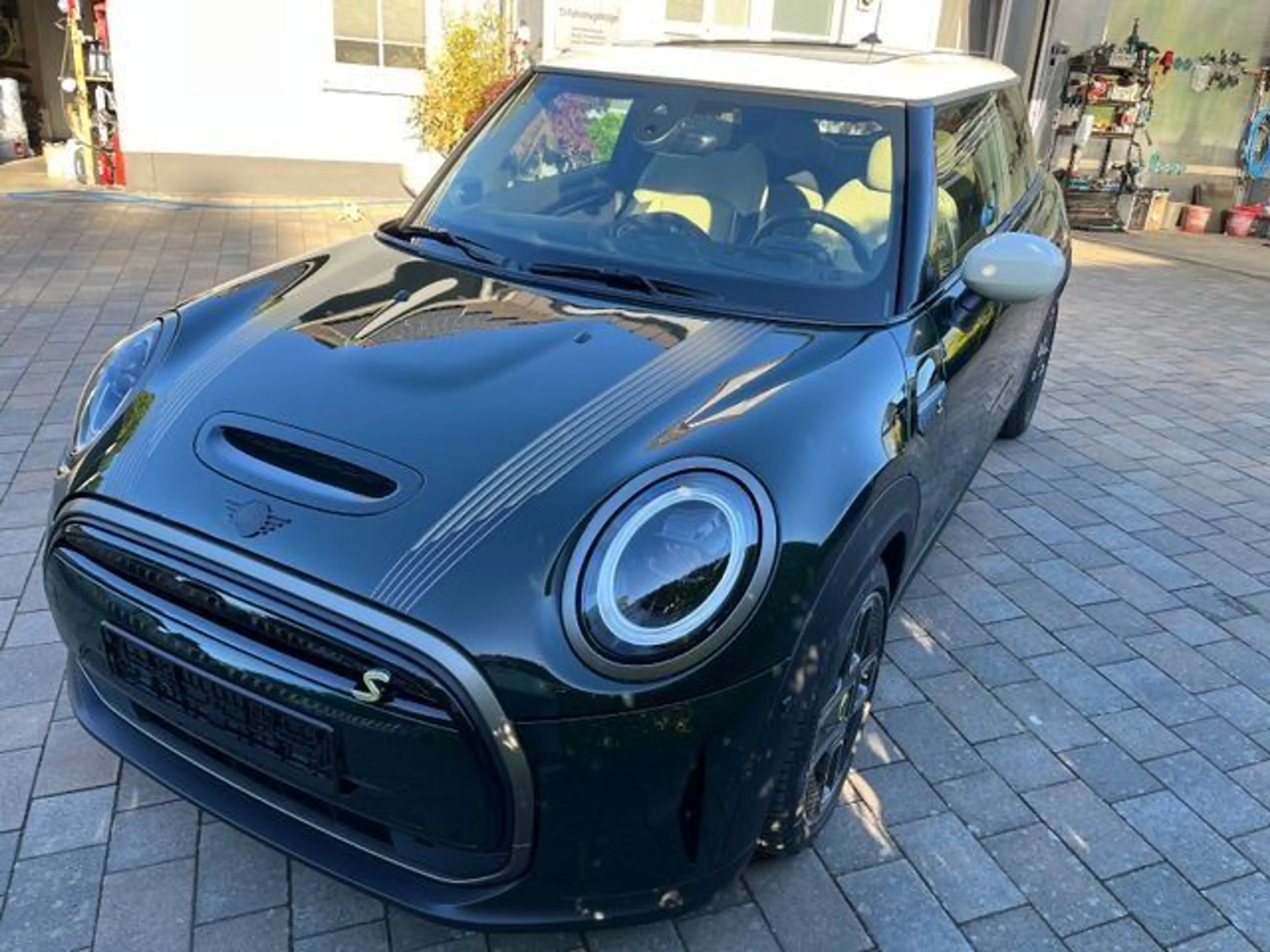 MINI Cooper SE Resolute Pano HUD KAM LKHZ H/K 1.Hd 17 — photo 3