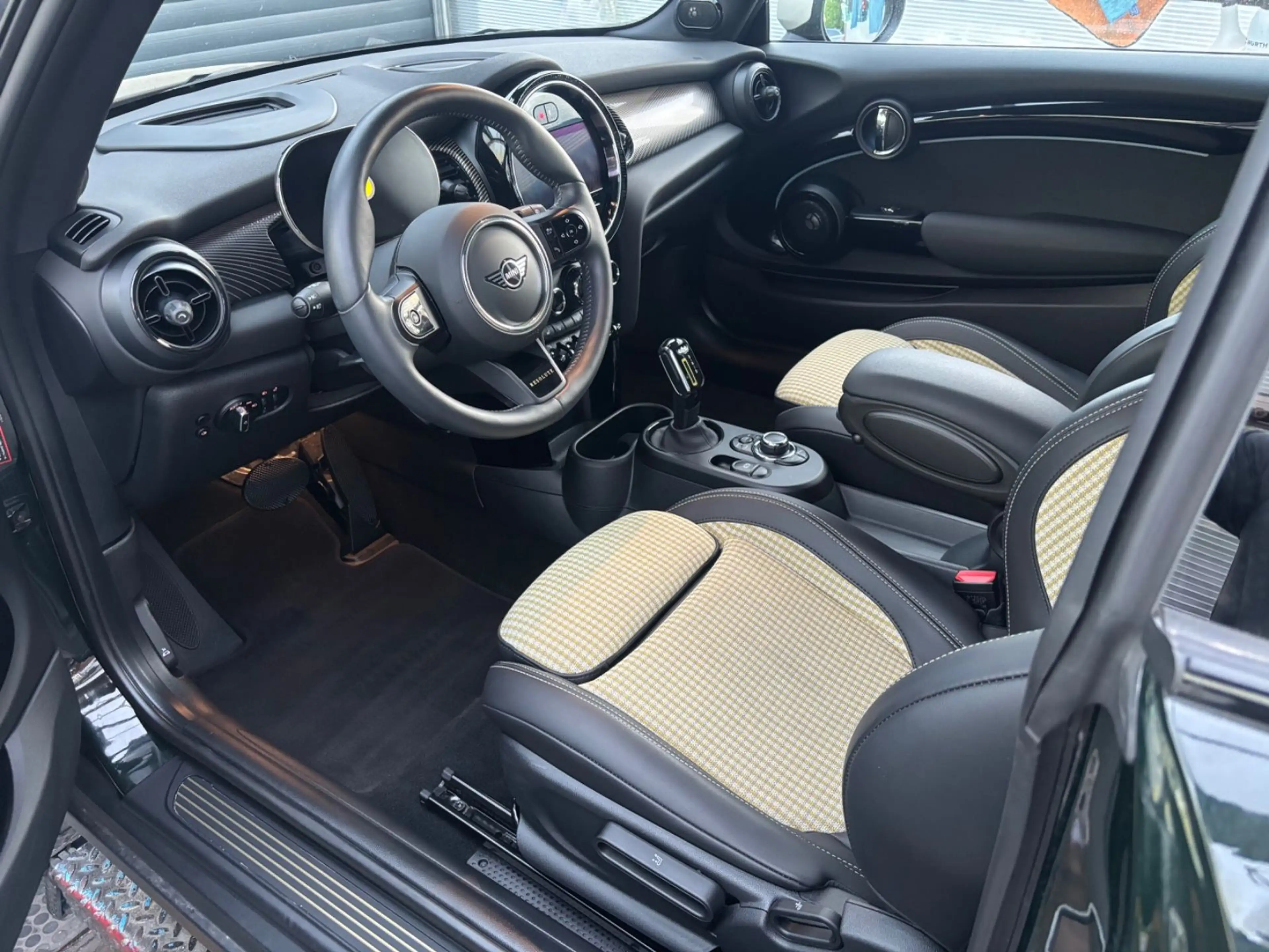 MINI Cooper SE Resolute Pano HUD KAM LKHZ H/K 1.Hd 17 — photo 12
