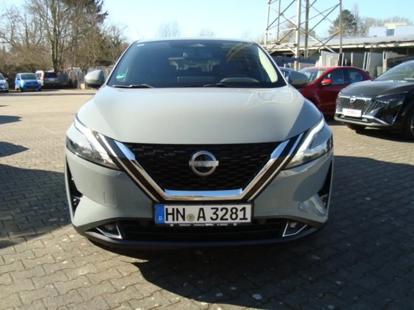 Nissan Qashqai 1.3 DIG-T N-Connecta Business u. Winterpaket Navi Grau - 2
