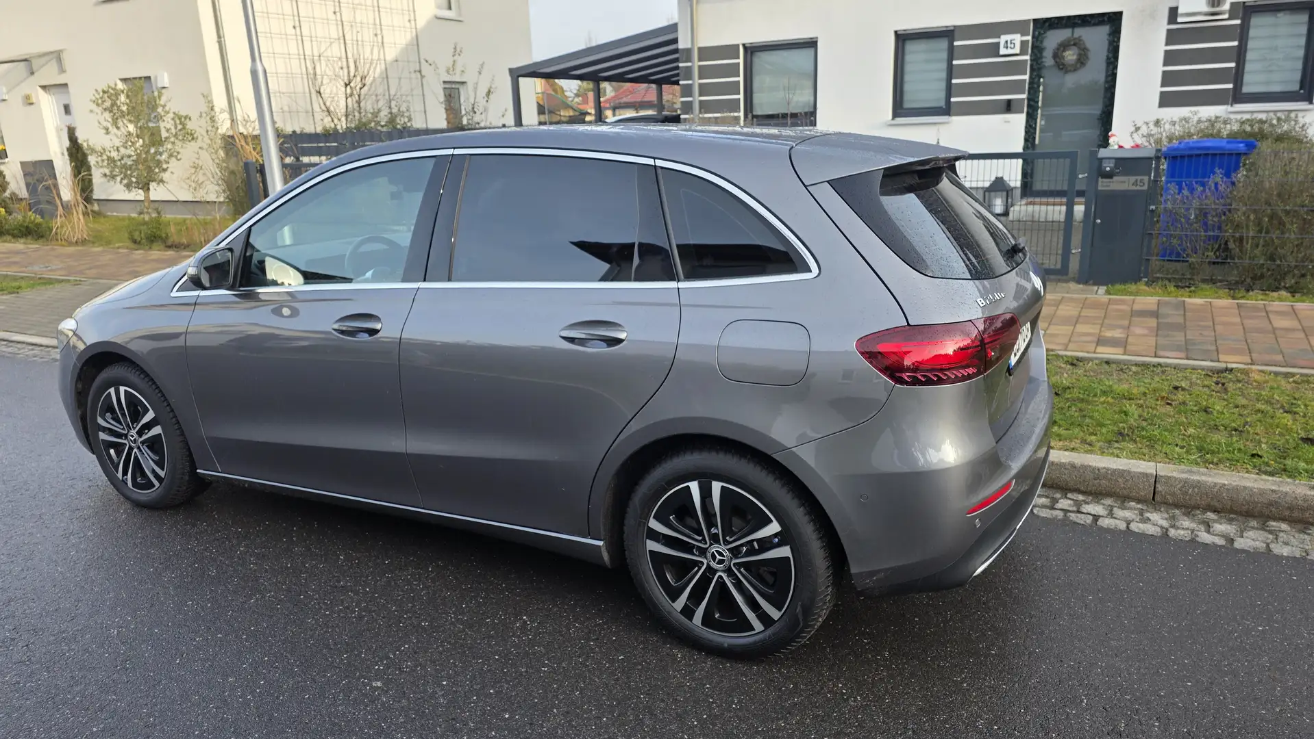 Mercedes-Benz B 250 B-Klasse Plug-In-Hybrid e 8G-DCT Grau - 2