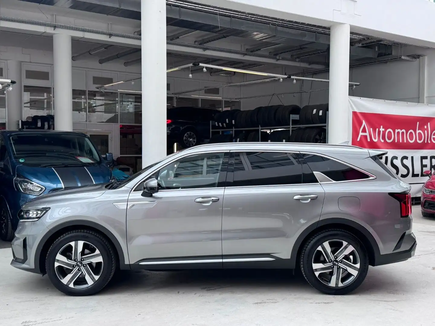 Kia Sorento Platinum 4WD Plug-In Hybrid 7Sitze+HUD Grigio - 2