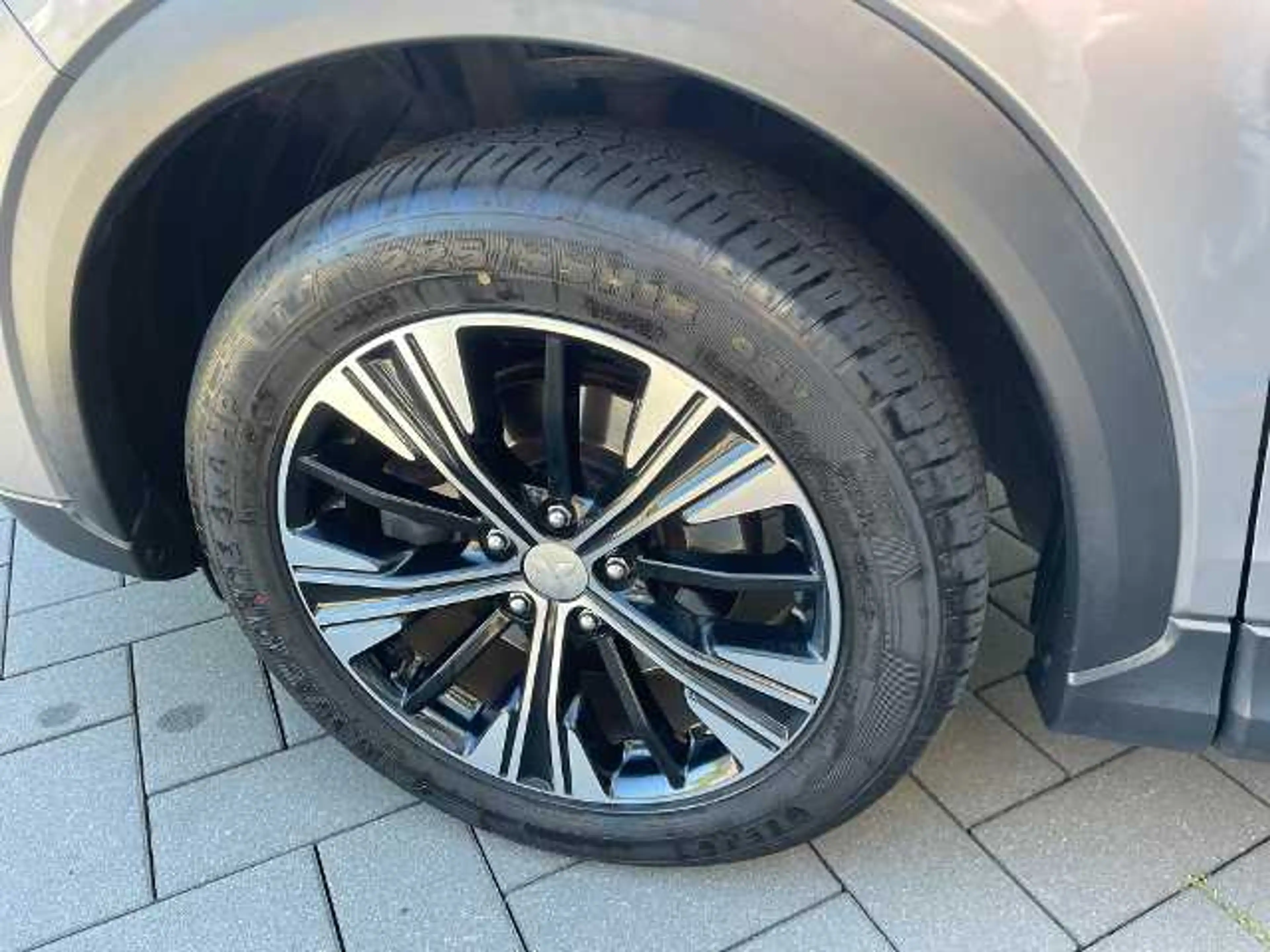Mitsubishi Eclipse Cross TOP Allrad Automatik Navi — photo 5