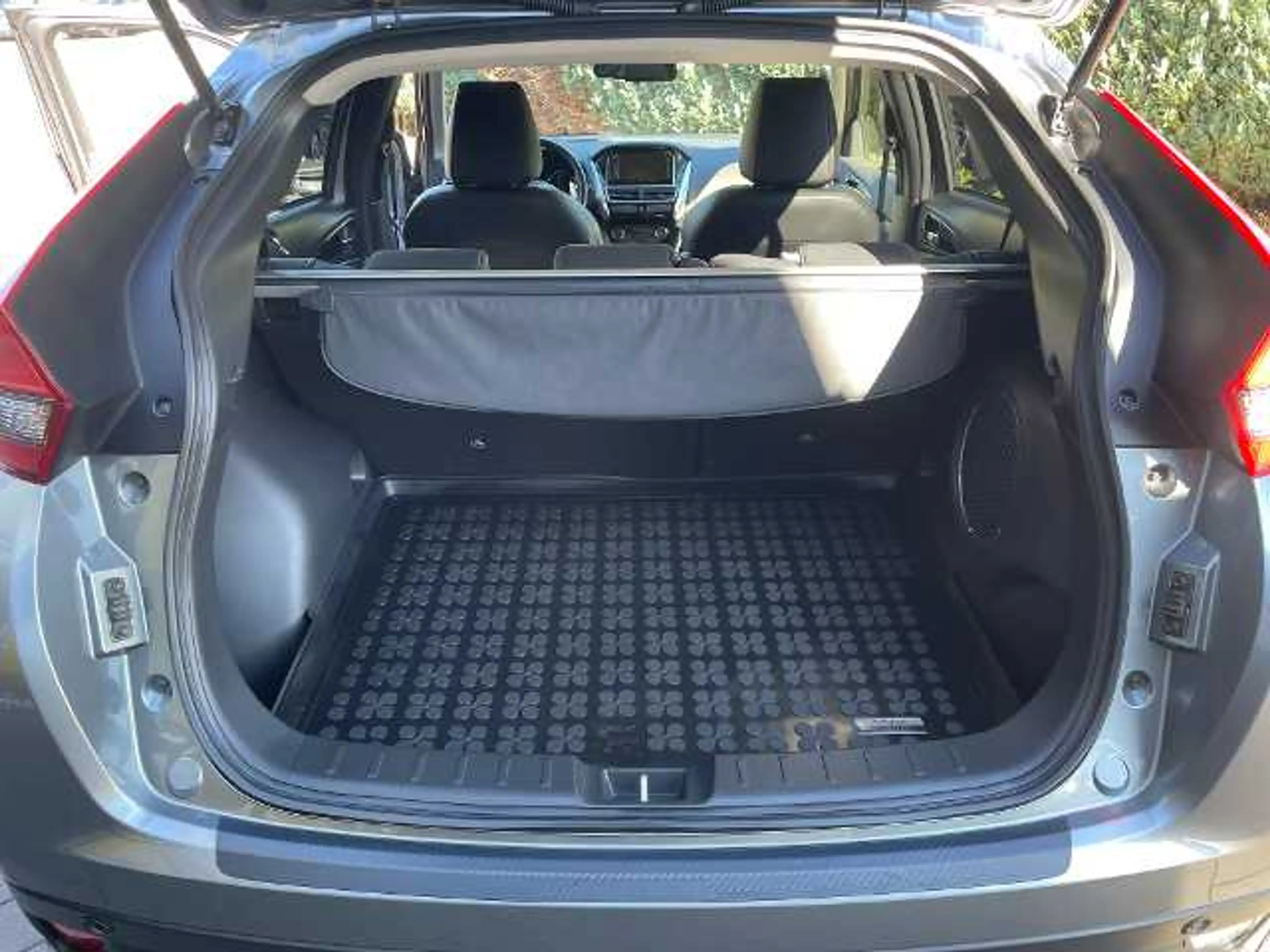 Mitsubishi Eclipse Cross TOP Allrad Automatik Navi — photo 9