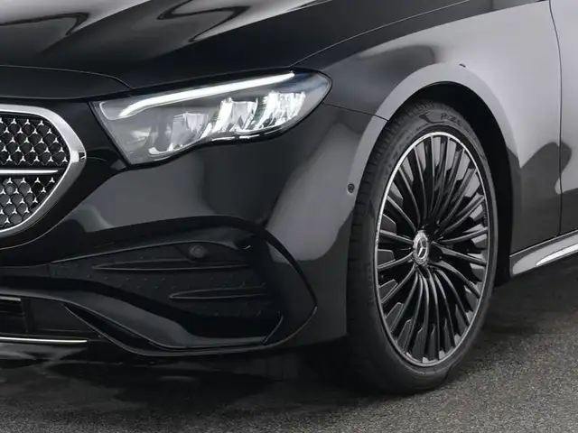Mercedes-Benz E-Class view 2
