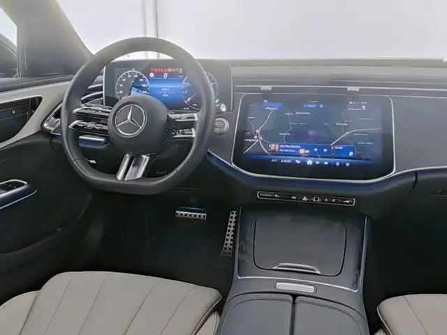 Mercedes-Benz E-Class view 6