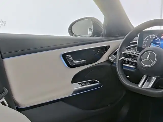 Mercedes-Benz E-Class view 7