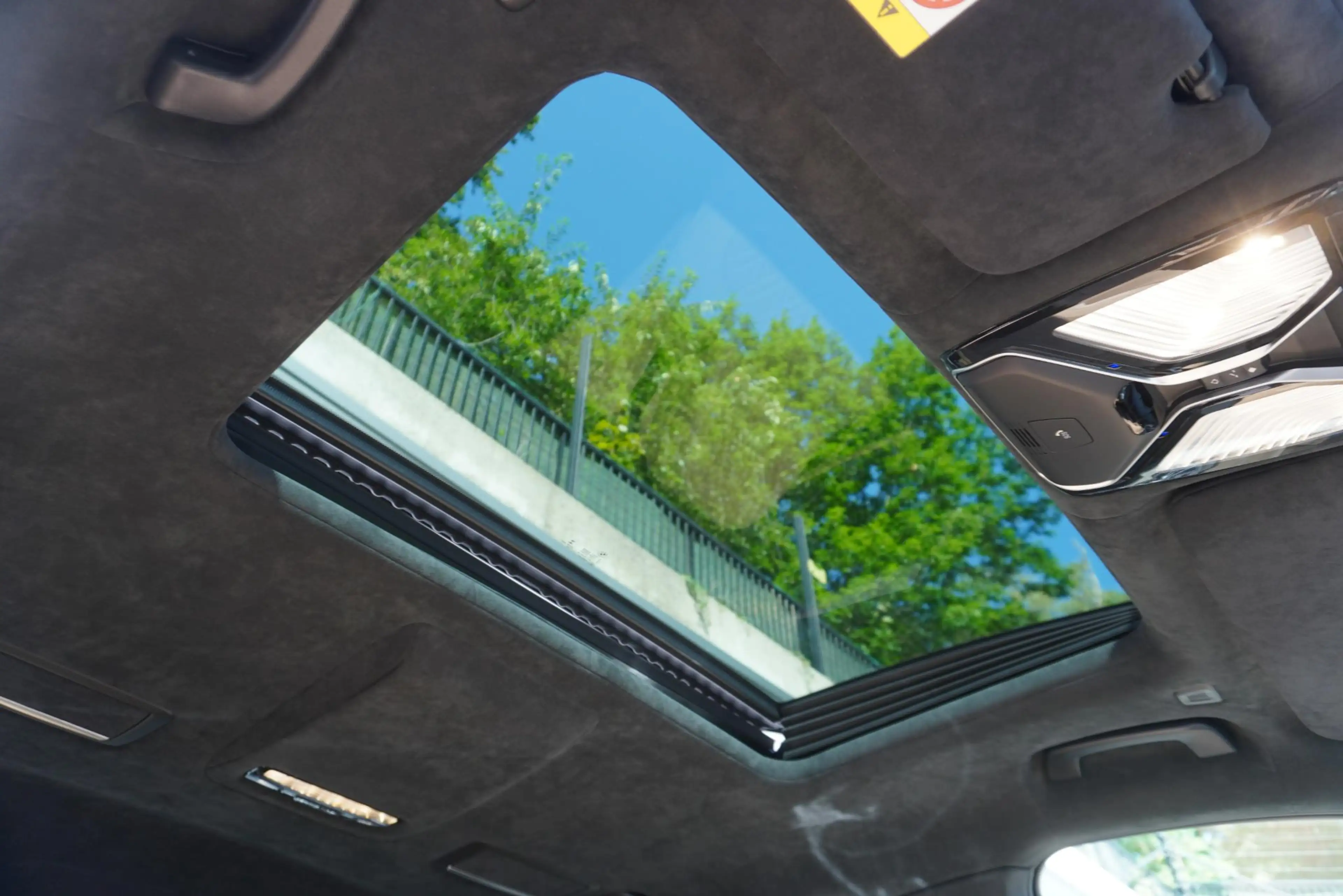 BMW 745 7 Serie Limousine 745Le xDrive High Executive | In — photo 13